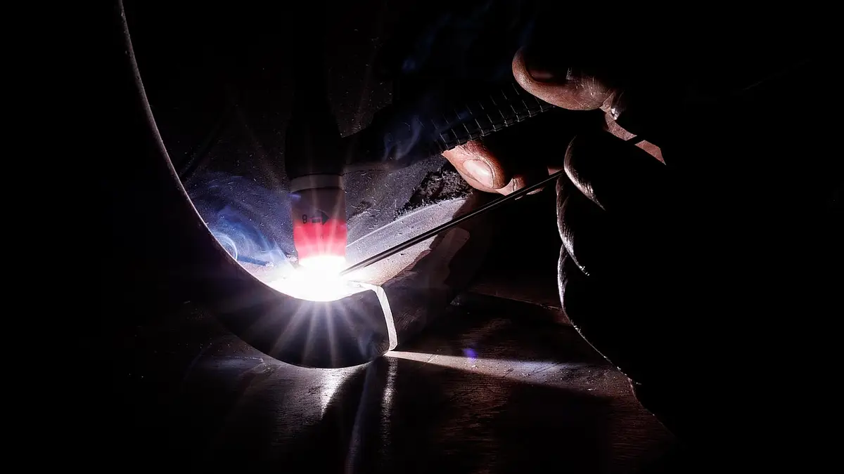 Felgi aluminiowe – zalety, wady i praktyczne porady 2025